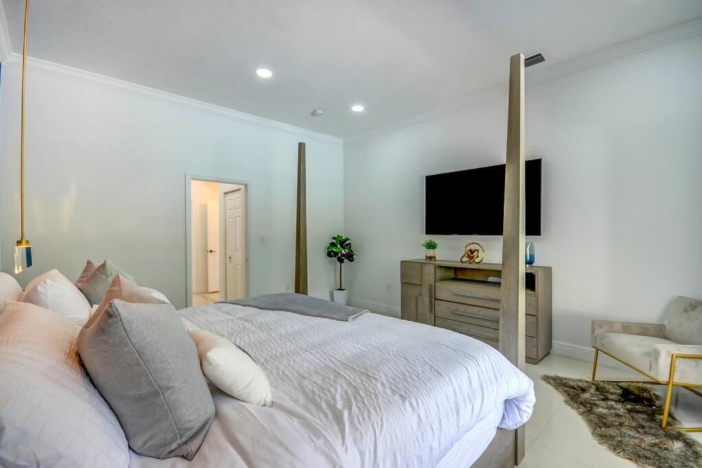 Miami 5Br Villa W Heated Pool, Games & Bbq L01 Cutler Bay Bagian luar foto