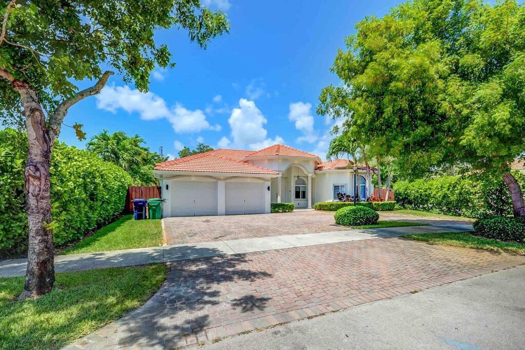 Miami 5Br Villa W Heated Pool, Games & Bbq L01 Cutler Bay Bagian luar foto